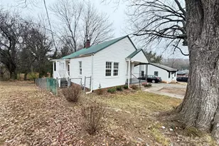 231 Fairview Dr, Lexington, NC 27292 - Photo 1