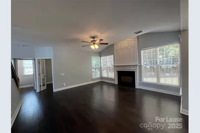 8601 Fieldcroft Drive, Charlotte, NC 28277 - Photo 9
