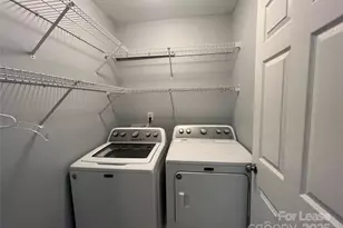 8601 Fieldcroft Dr, Charlotte, NC 28277 - Photo 17