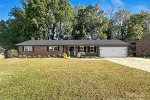 812 Hill St, Shelby, NC 28152 - Photo 1