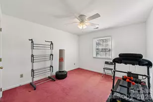 6025 Crape Myrtle Ln, Charlotte, NC 28216 - Photo 11