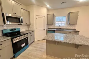 716 Inwood Hill Dr, Gastonia, NC 28056 - Photo 9