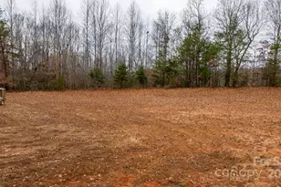 3723 Franklin Ct, Newton, NC 28658 - Photo 43