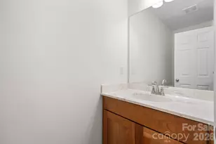 3723 Franklin Ct, Newton, NC 28658 - Photo 23