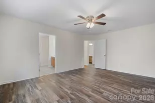 3723 Franklin Ct, Newton, NC 28658 - Photo 25