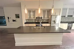 211 Doggett St, Charlotte, NC 28203 - Photo 9