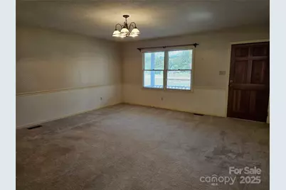 2486 Oxford Circle, Lancaster, SC 29720 - Photo 3