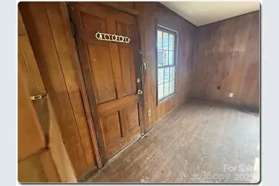 515 S Maple Street, Dallas, NC 28034 - Photo 5