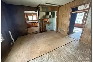 515 S Maple St, Dallas, NC 28034 - Photo 3