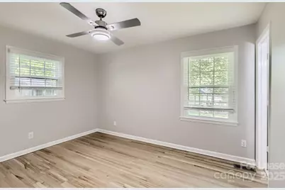 400 Vinecrest Drive, Matthews, NC 28105 - Photo 15