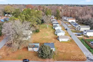 2523 Eddington St, Charlotte, NC 28208 - Photo 9