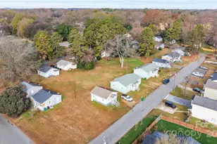 2523 Eddington St, Charlotte, NC 28208 - Photo 5