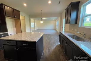 3020 Growler St, Charlotte, NC 28215 - Photo 7