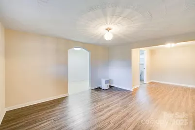 1510 1st Street Place SE, Hickory, NC 28602 - Photo 7