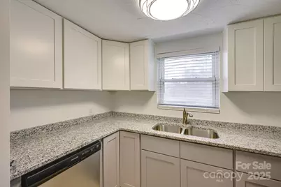 1510 1st Street Place SE, Hickory, NC 28602 - Photo 13