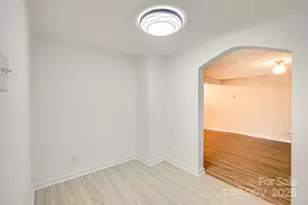 1510 1st St Pl SE, Hickory, NC 28602 - Photo 9