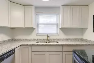 1510 1st St Pl SE, Hickory, NC 28602 - Photo 11