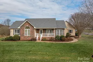 1611 Emmaus Walk, Conover, NC 28613 - Photo 5