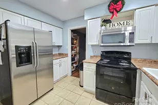 7344 Rena Mae Ln, Charlotte, NC 28227 - Photo 3