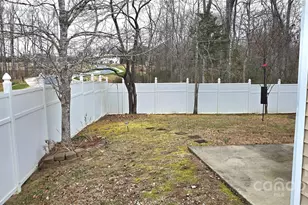 3220 Ernest Russell Ct, Charlotte, NC 28269 - Photo 11