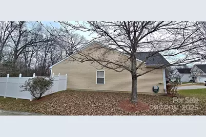 3220 Ernest Russell Court, Charlotte, NC 28269 - Photo 9