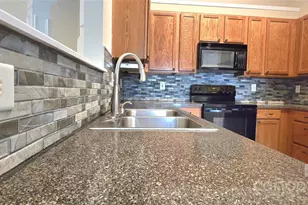 3220 Ernest Russell Ct, Charlotte, NC 28269 - Photo 27