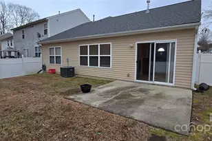 3220 Ernest Russell Ct, Charlotte, NC 28269 - Photo 7