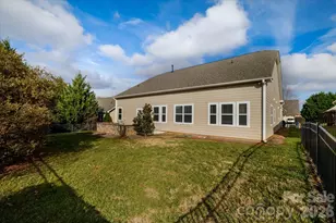 8928 Carneros Creek Rd, Charlotte, NC 28214 - Photo 35