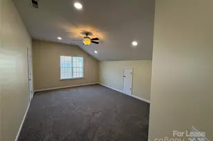 10822 Chamberlain Hall Ct, Charlotte, NC 28277 - Photo 13