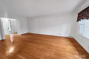 725 Willis Rd, Dallas, NC 28034 - Photo 7