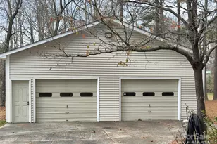 725 Willis Rd, Dallas, NC 28034 - Photo 31