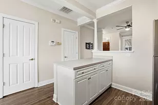 518 E 9th St, Charlotte, NC 28202 - Photo 17