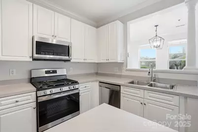 518 E 9th Street, Charlotte, NC 28202 - Photo 15