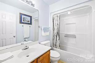 8430 Coulwood Oak Ln, Charlotte, NC 28214 - Photo 17
