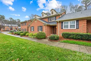 8430 Coulwood Oak Ln, Charlotte, NC 28214 - Photo 3