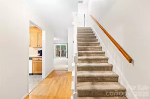8430 Coulwood Oak Ln, Charlotte, NC 28214 - Photo 5
