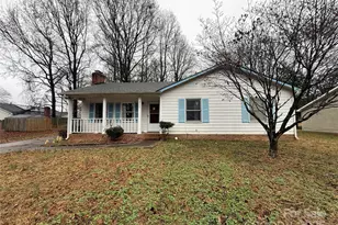 5724 Glenshire Ct, Charlotte, NC 28269 - Photo 1