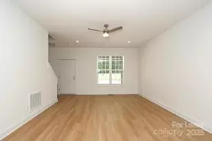 8708 Island Point Rd, Sherrills Ford, NC 28673 - Photo 9