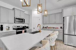 11012 Pagebrook Ln, Charlotte, NC 28214 - Photo 13