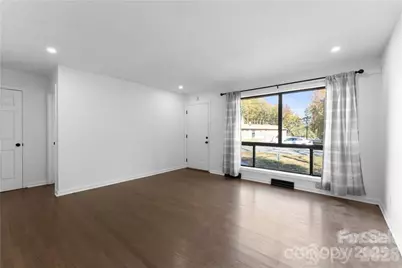 514 Camrose Drive, Charlotte, NC 28215 - Photo 7