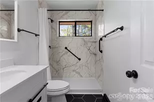 514 Camrose Dr, Charlotte, NC 28215 - Photo 15