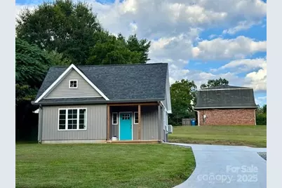 31 W Berkley Street, Granite Falls, NC 28630 - Photo 1