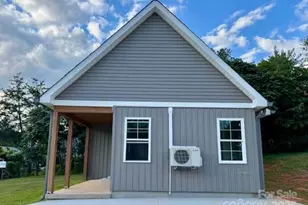 31 W Berkley St, Granite Falls, NC 28630 - Photo 5