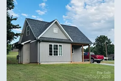 31 W Berkley Street, Granite Falls, NC 28630 - Photo 3