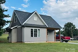 31 W Berkley St, Granite Falls, NC 28630 - Photo 3