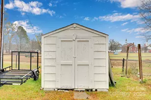 424 N Center St, Oakboro, NC 28129 - Photo 33