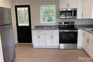 298 S Church St, Forest City, NC 28043 - Photo 5