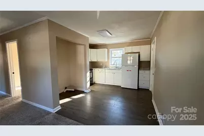 513 Holly Street, Dallas, NC 28034 - Photo 3