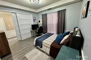 9122 Kestral Ridge Dr, Charlotte, NC 28269 - Photo 11