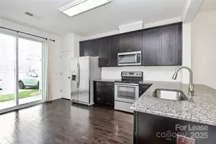 2564 Tranquil Oak Pl, Charlotte, NC 28206 - Photo 13